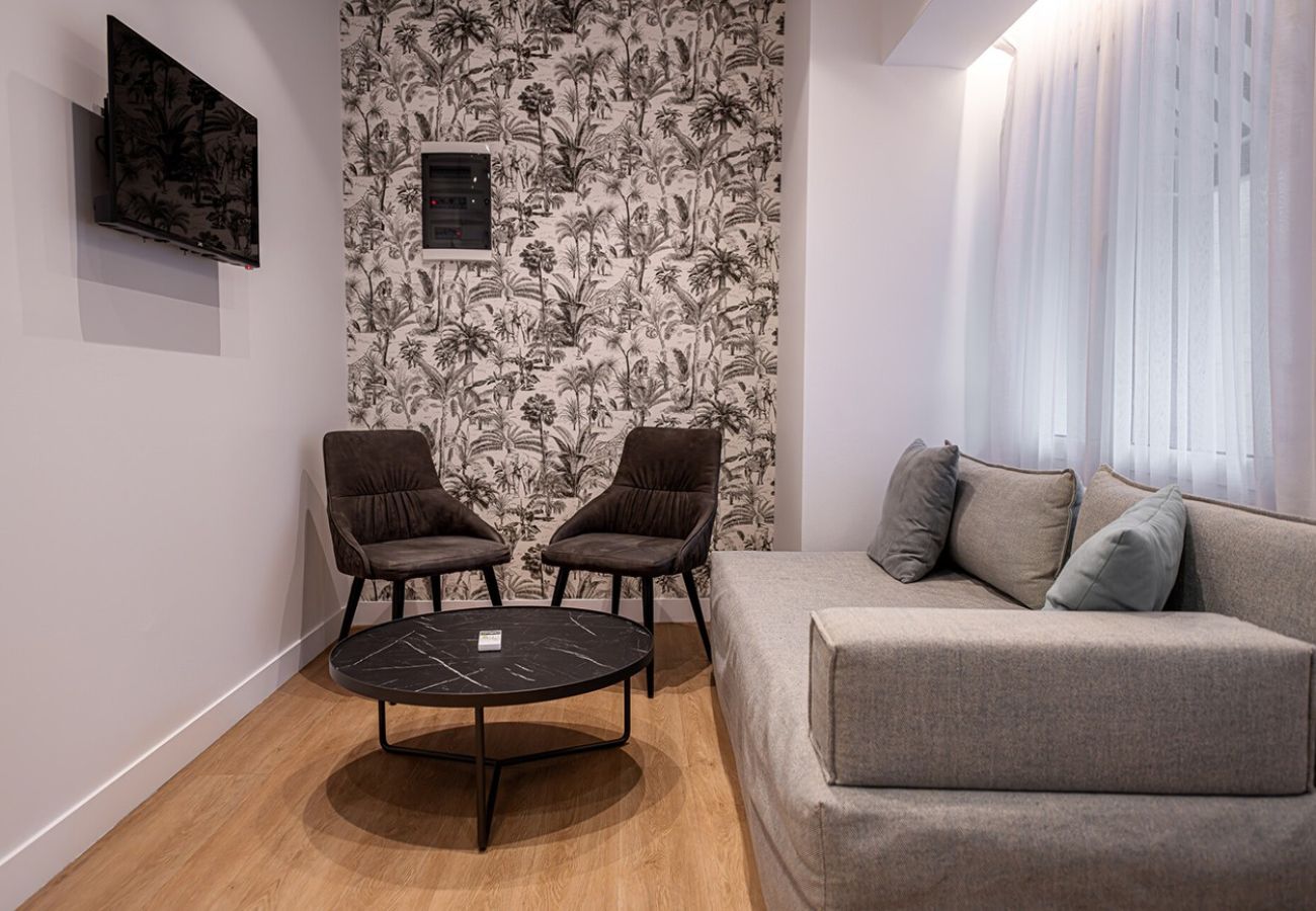 Rent by room in Athens - Kriel Suites 101