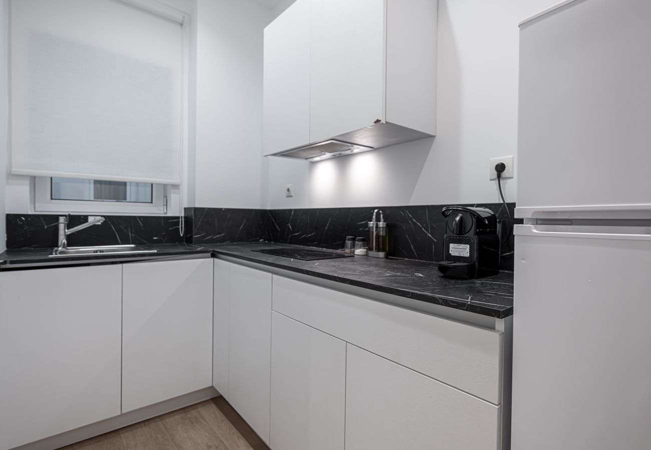 Rent by room in Athens - Kriel Suites 102