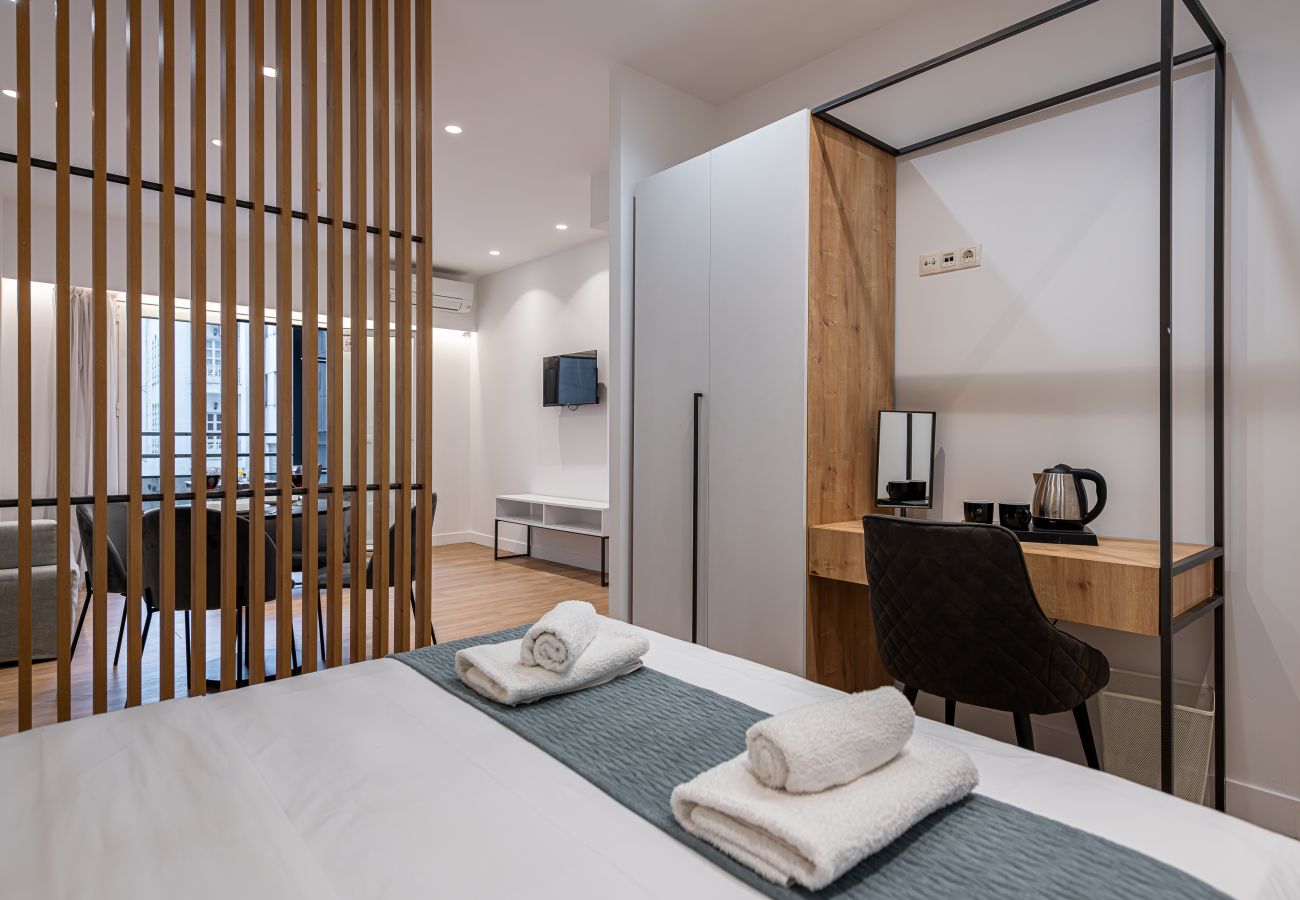 Rent by room in Athens - Kriel Suites 102