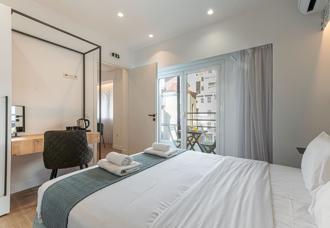 Rent by room in Athens - Kriel suites 201