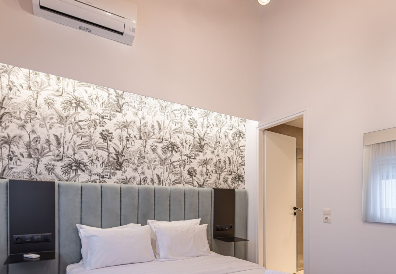 Rent by room in Athens - Kriel Suites 301