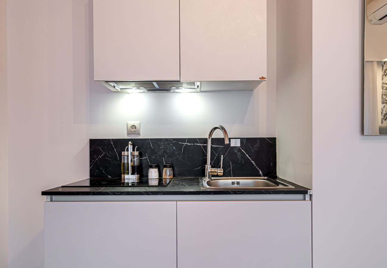 Rent by room in Athens - Kriel Suites 302