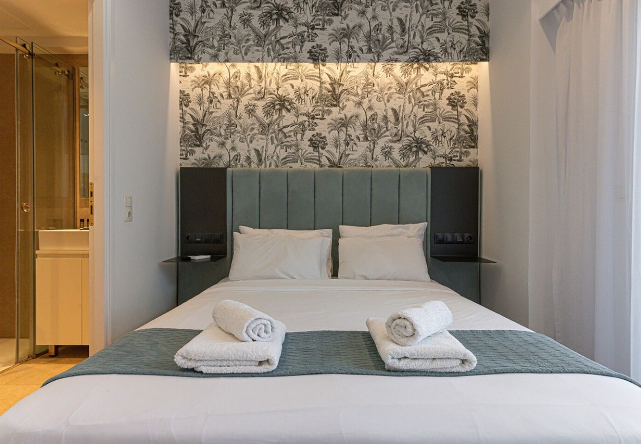 Rent by room in Athens - Kriel Suites 202