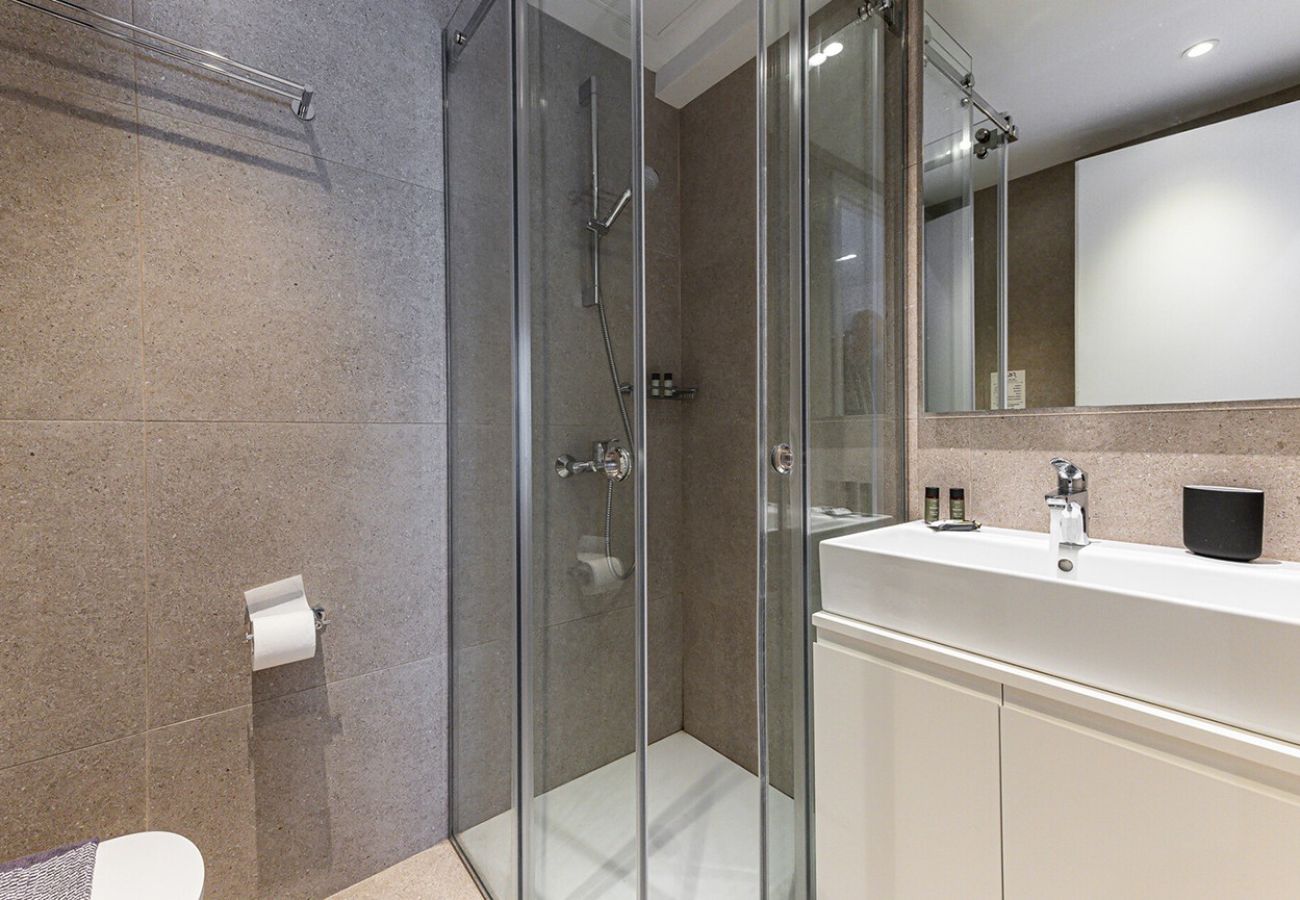 Rent by room in Athens - Kriel Suites 202