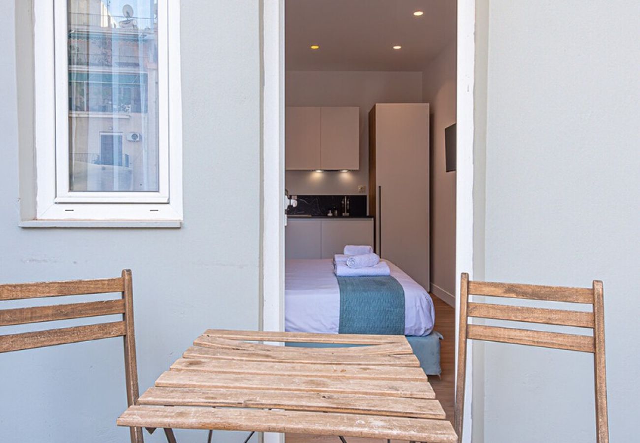 Rent by room in Athens - Kriel Suites 204