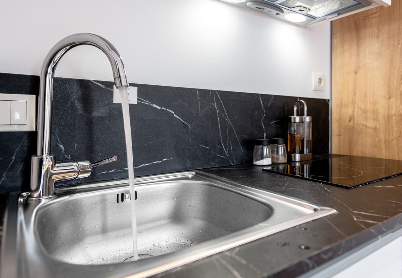 Rent by room in Athens - Kriel Suites 204