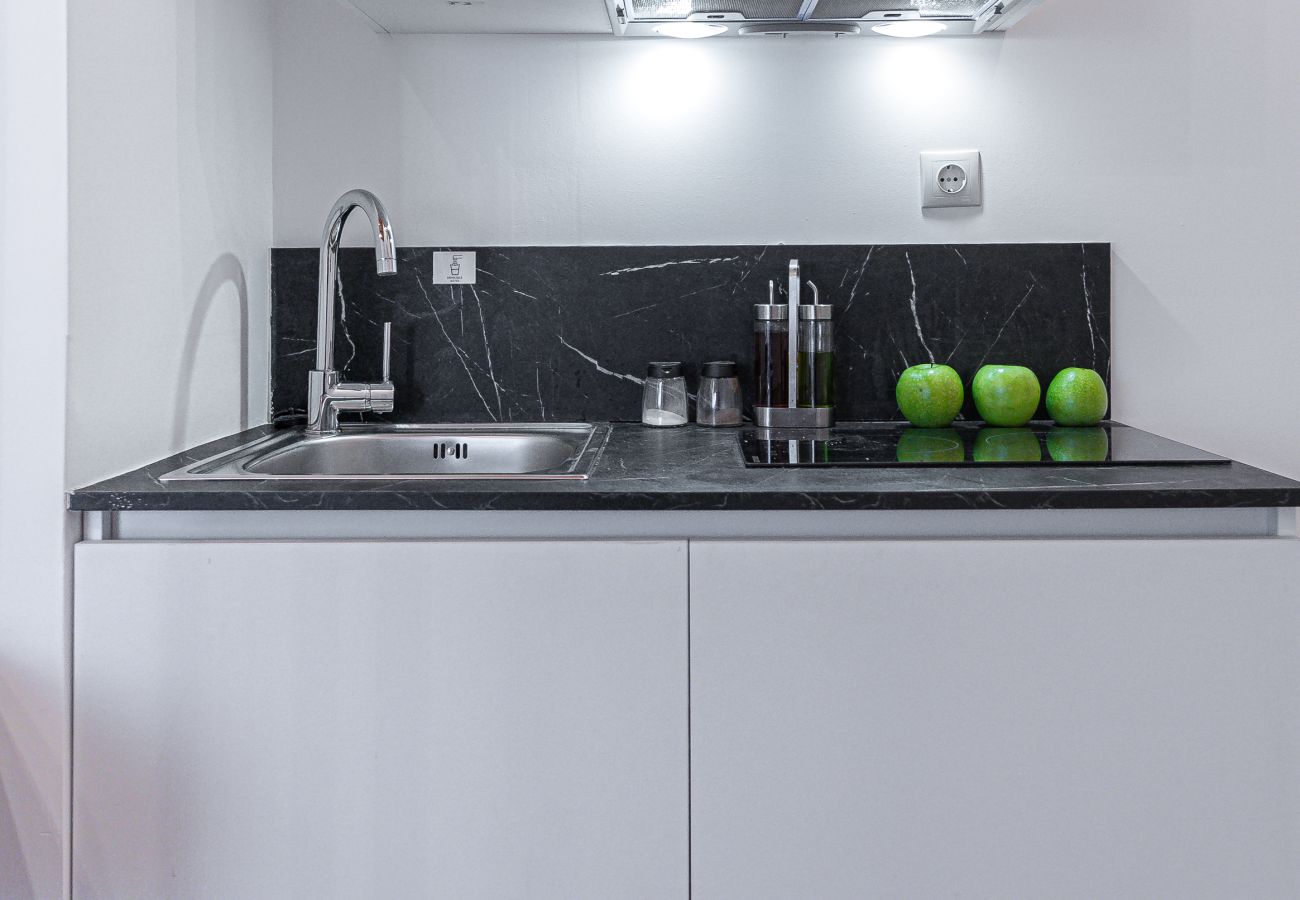 Rent by room in Athens - Kriel Suites 303