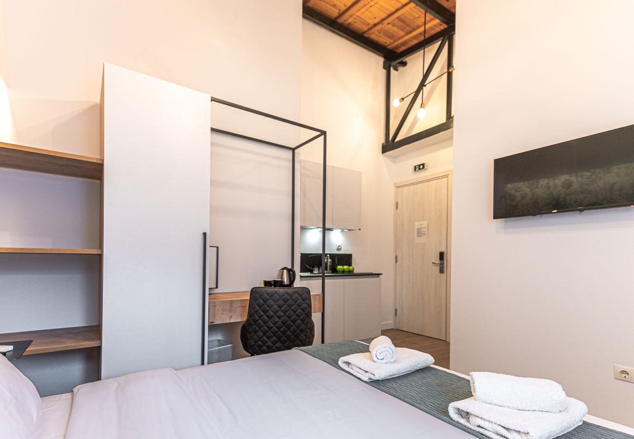 Rent by room in Athens - Kriel Suites 303