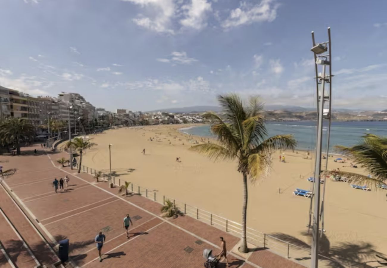 Apartment in Las Palmas de Gran Canaria - Lightbooking Las Palmas Canteras Beach
