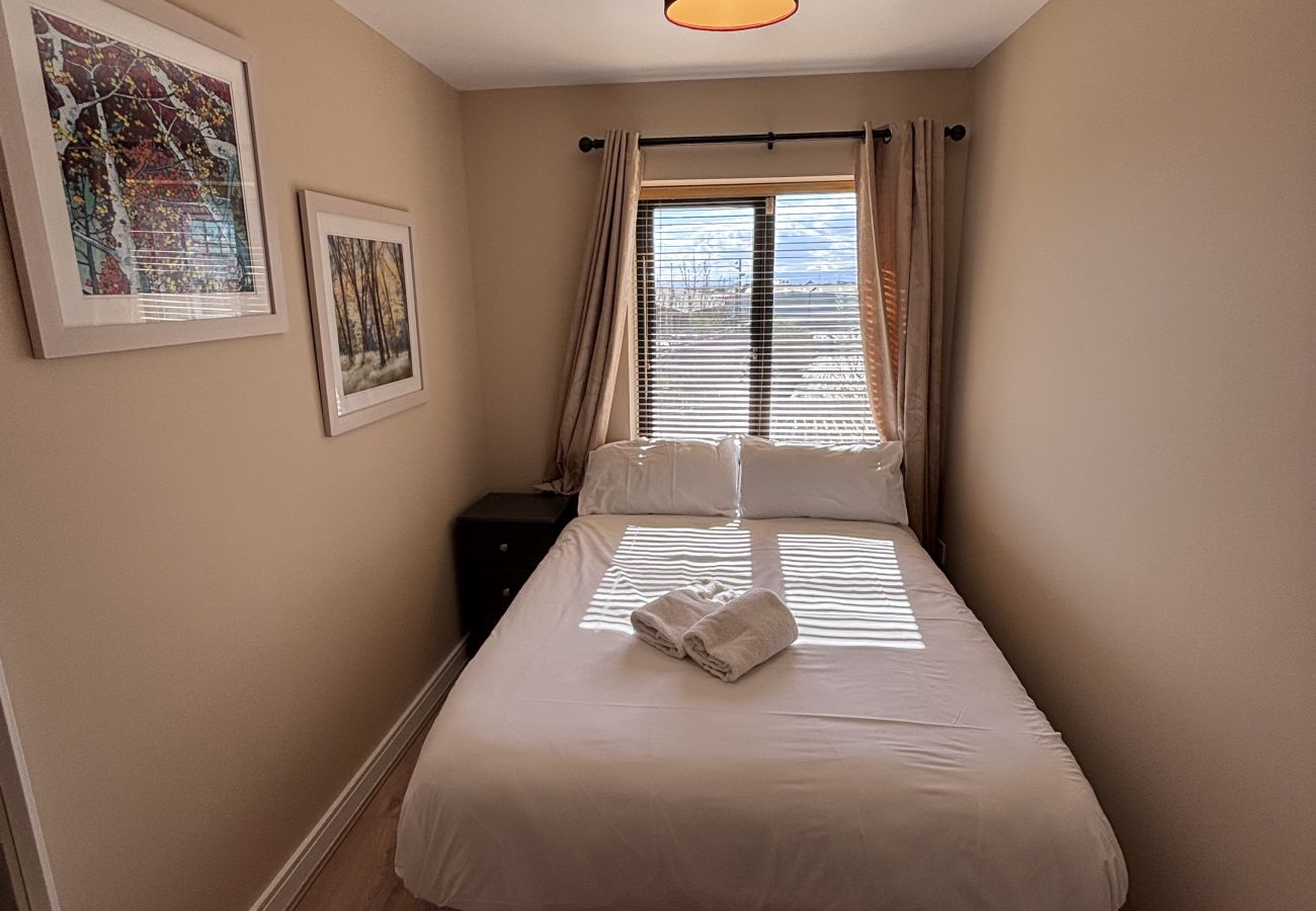 Apartment in Dublin - North Dublin Modern 2 Bedroom