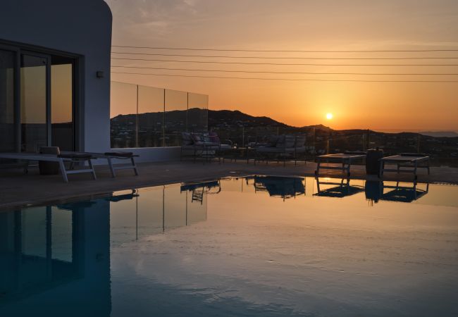 Villa in Mykonos - Luxspace Mykonian Retreat: Vista Bliss