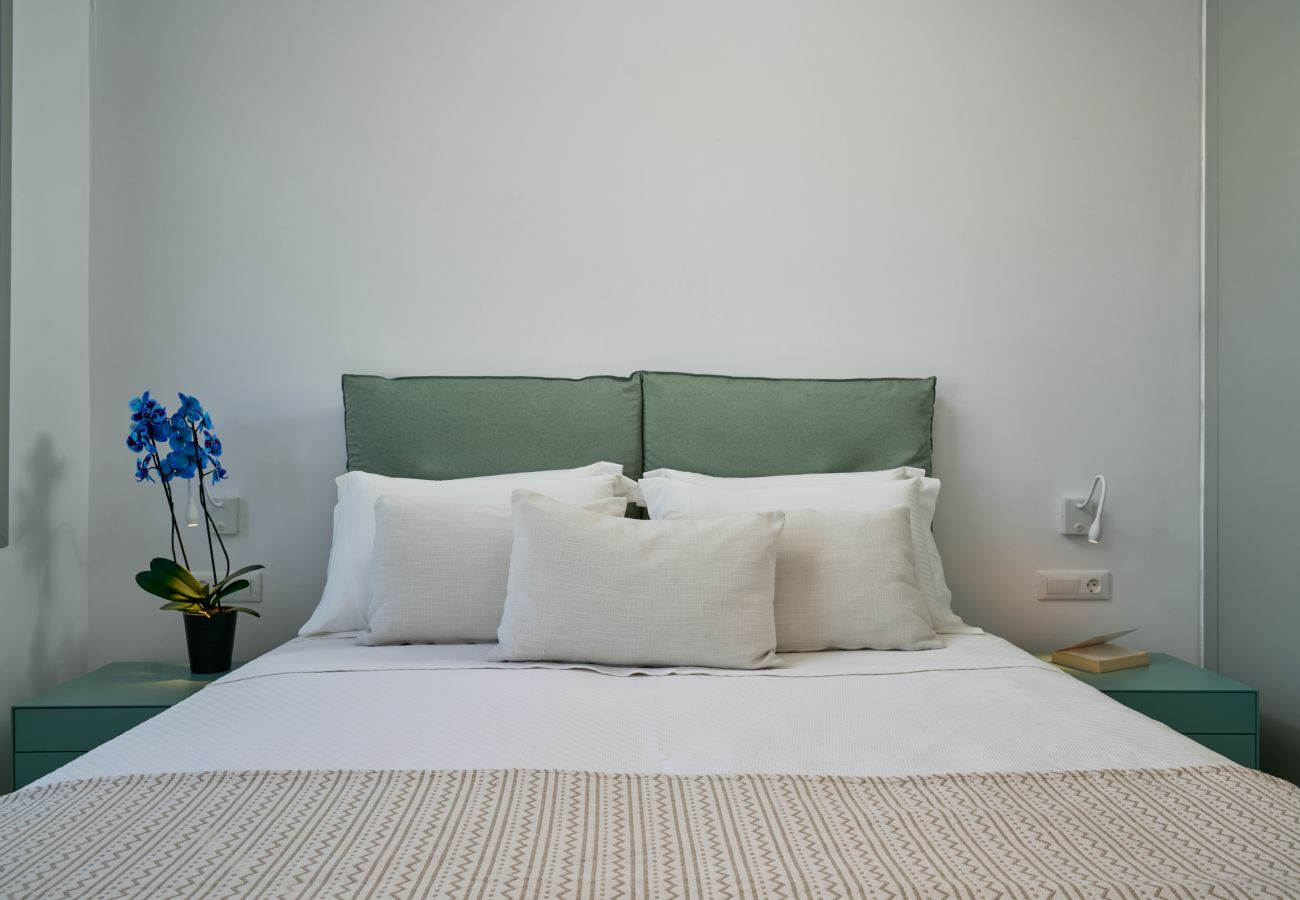 Villa in Mykonos - Luxspace Mykonian Retreat: Vista Bliss