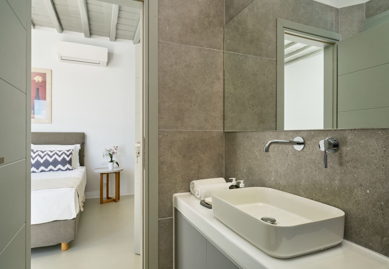 Villa in Mykonos - Luxspace Mykonian Retreat: Vista Bliss