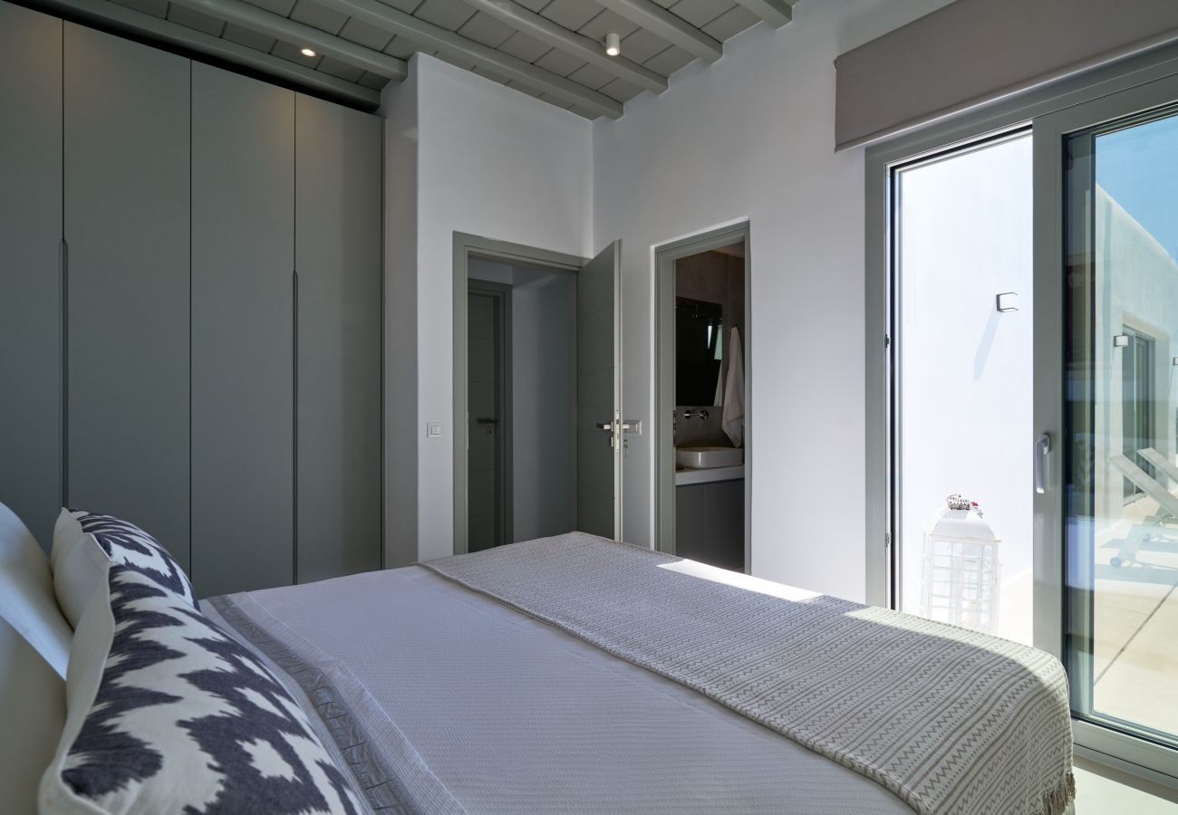 Villa in Mykonos - Luxspace Mykonian Retreat: Vista Bliss
