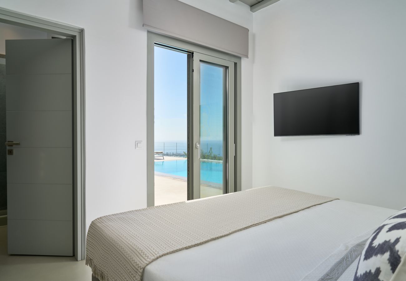 Villa in Mykonos - Luxspace Mykonian Retreat: Vista Bliss