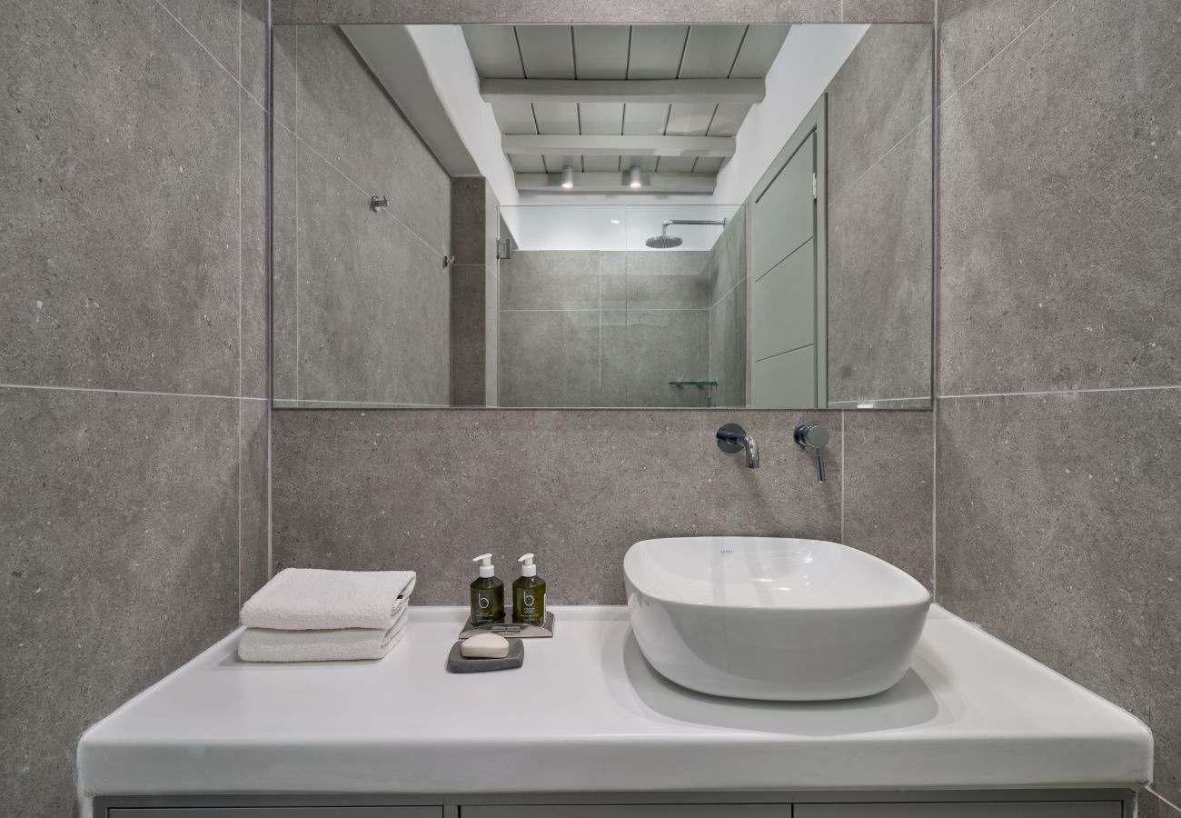 Villa in Mykonos - Luxspace Mykonian Retreat: Vista Bliss