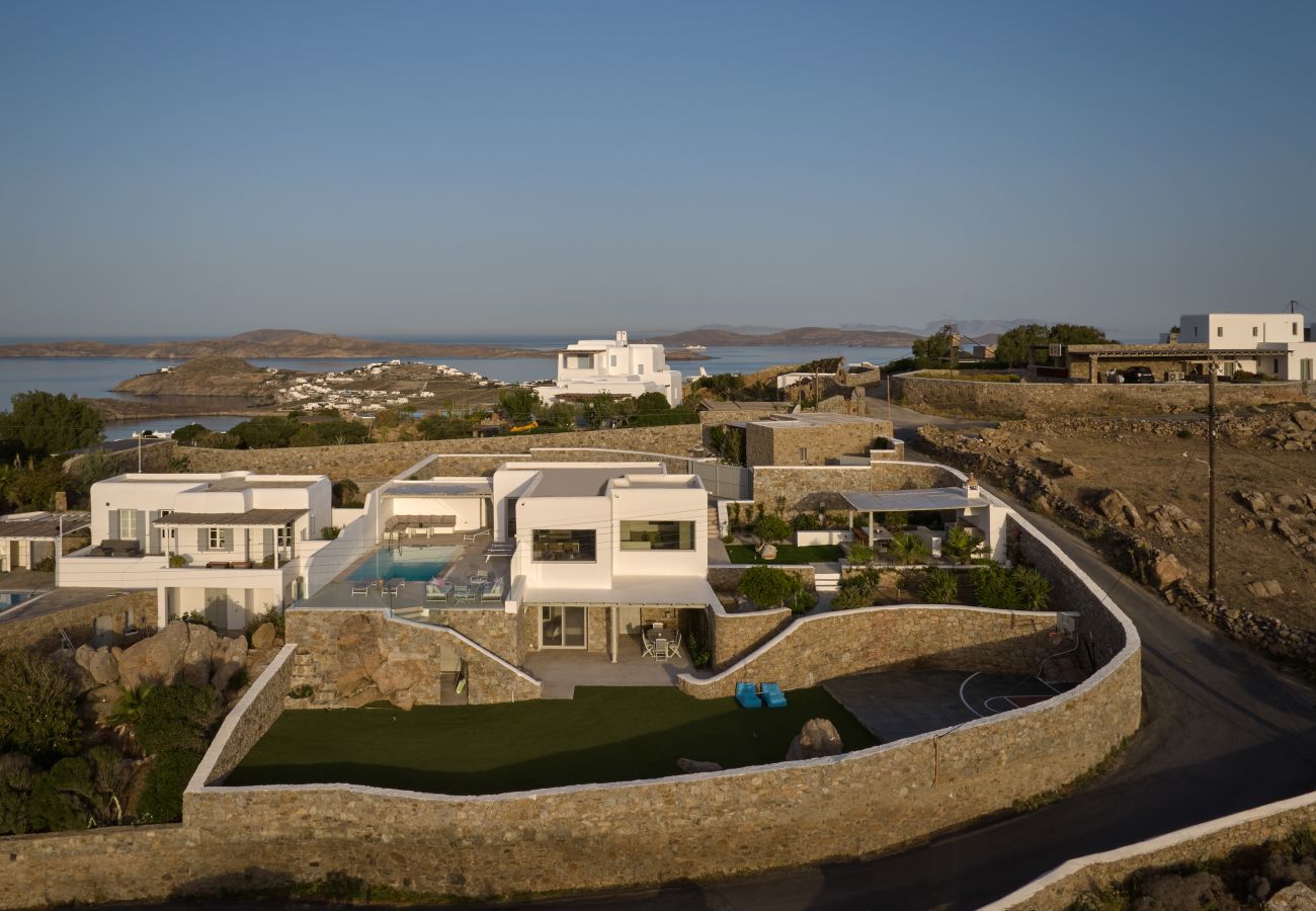 Villa in Mykonos - Luxspace Mykonian Retreat: Vista Bliss