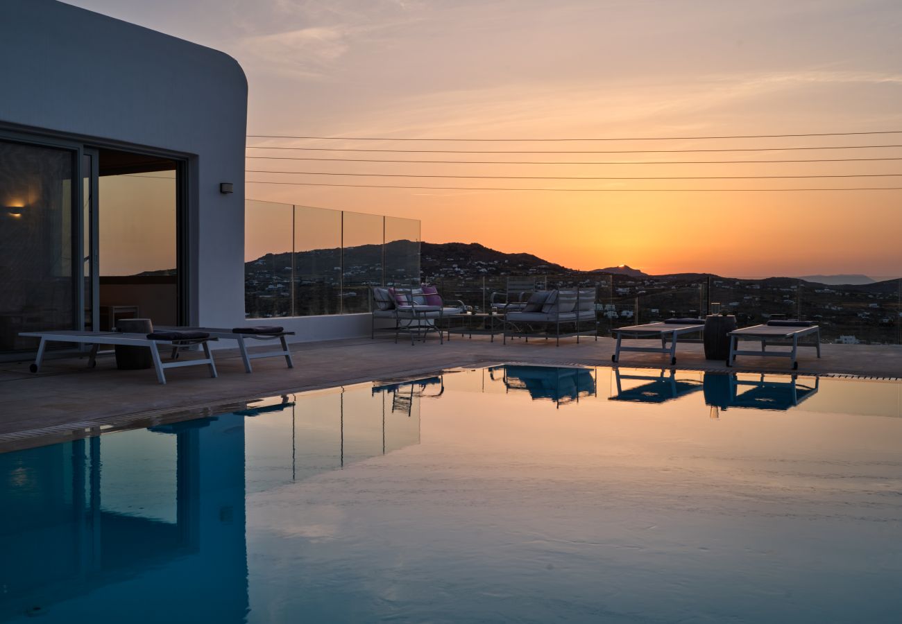 Villa in Mykonos - Luxspace Mykonian Retreat: Vista Bliss