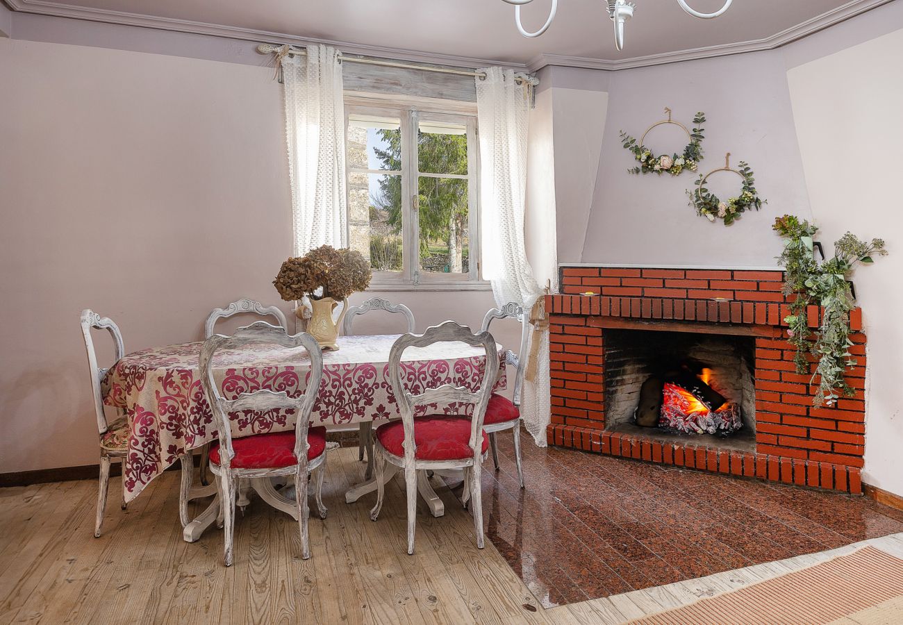 Cottage in Ourense - A Casa Dos Cregos