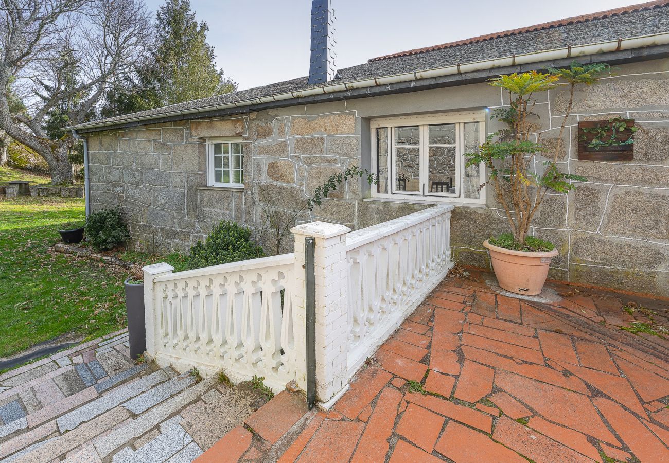 Cottage in Ourense - A Casa Dos Cregos