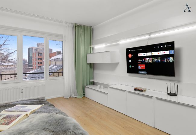 Studio in Bucharest - Rody Studio - Modern & Bright Studio in Central Bucharest Studio in Bucharest - Rody Studio - Modern & Bright Studio in Central Bucharest