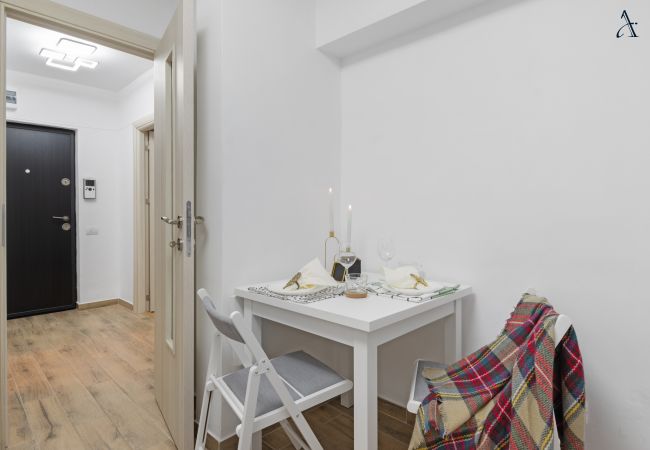 Studio in Bucharest - Rody Studio - Modern & Bright Studio in Central Bucharest Studio in Bucharest - Rody Studio - Modern & Bright Studio in Central Bucharest