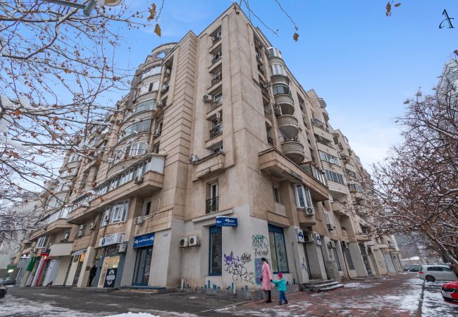 Studio in Bucharest - Rody Studio - Modern & Bright Studio in Central Bucharest Studio in Bucharest - Rody Studio - Modern & Bright Studio in Central Bucharest