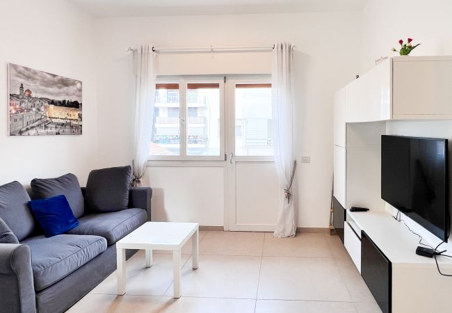 Apartment in Tel Aviv - Jaffa - Classic Bauhaus 1Br with Balcony on Sheinkin Street by FeelHome