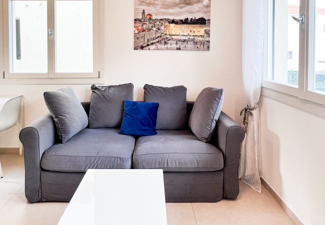 Apartment in Tel Aviv - Jaffa - Classic Bauhaus 1Br with Balcony on Sheinkin Street by FeelHome