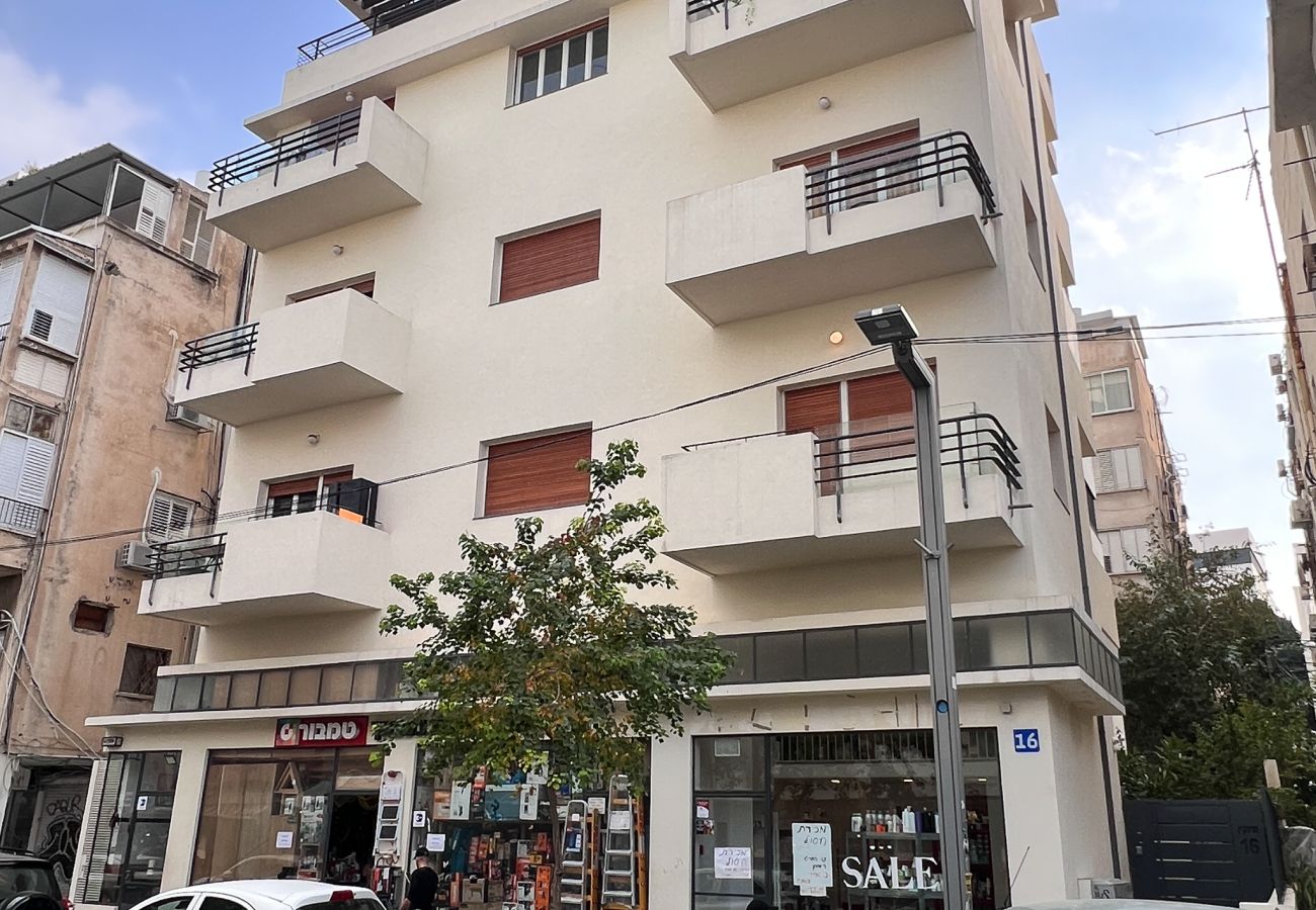 Apartment in Tel Aviv - Jaffa - Classic Bauhaus 1Br with Balcony on Sheinkin Street by FeelHome
