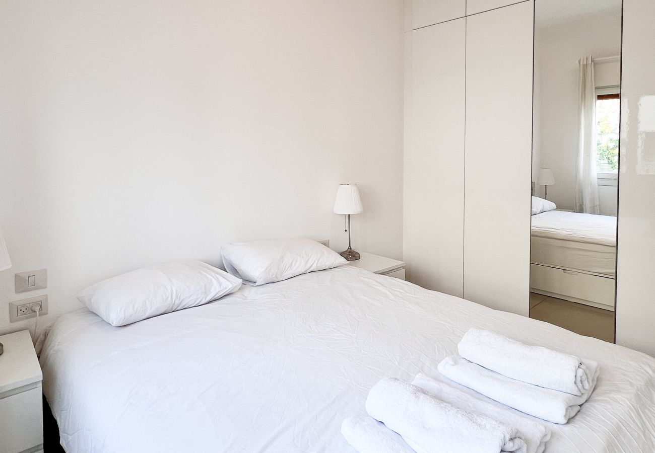 Apartment in Tel Aviv - Jaffa - Classic Bauhaus 1Br with Balcony on Sheinkin Street by FeelHome