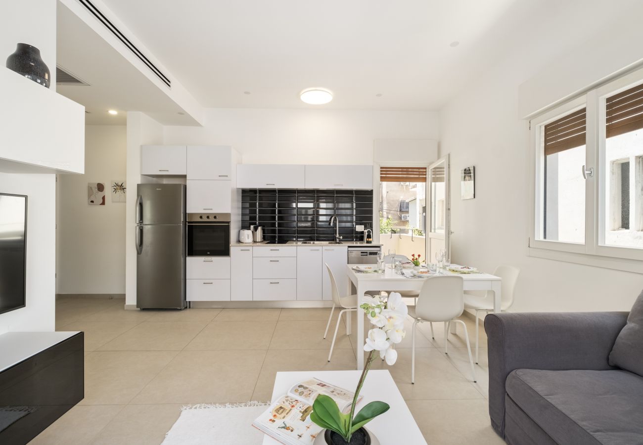 Apartment in Tel Aviv - Jaffa - MIKLAT Classic Bauhaus 1Br with Balcony on Sheinkin Street by FeelHome