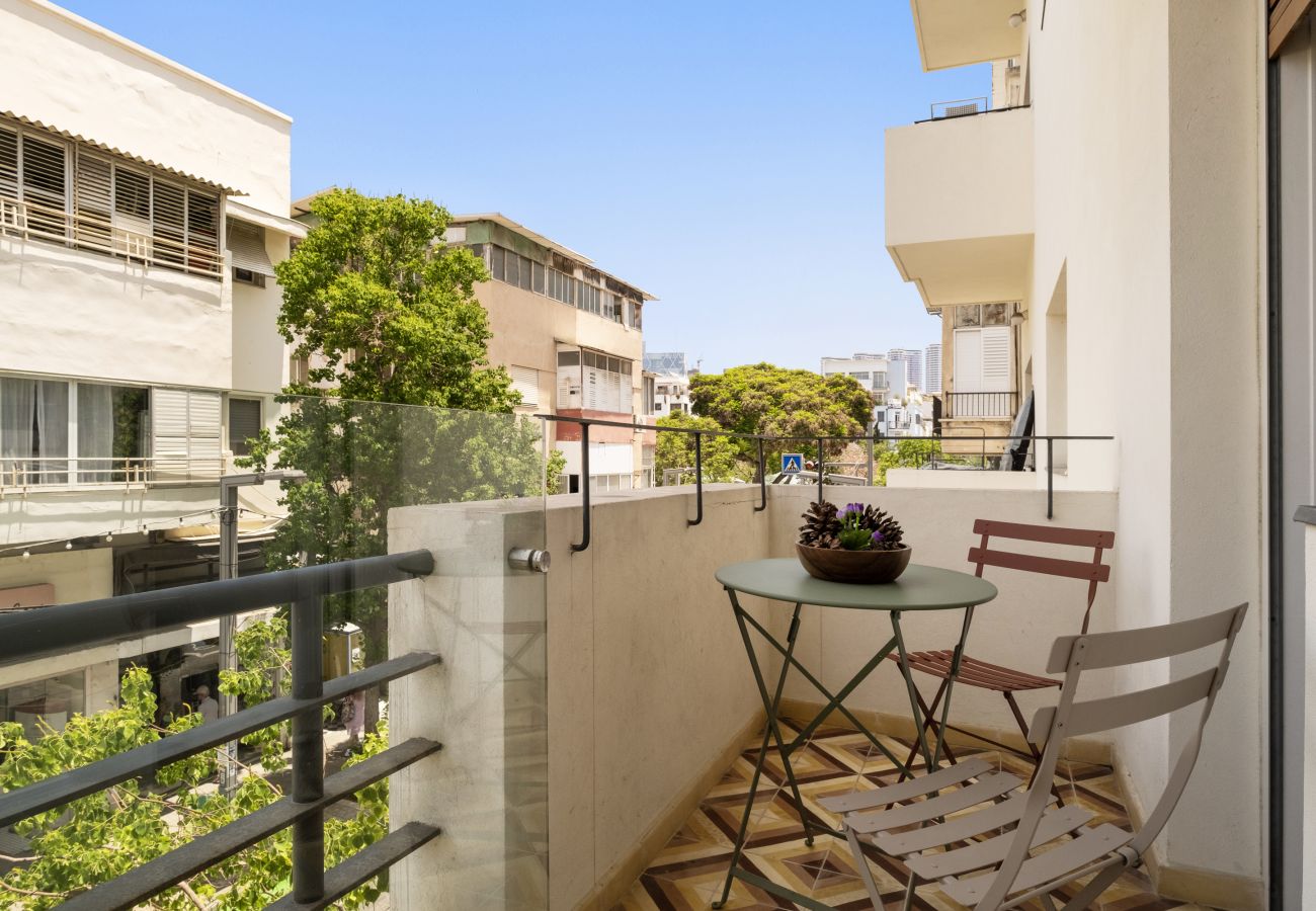 Apartment in Tel Aviv - Jaffa - MIKLAT Classic Bauhaus 1Br with Balcony on Sheinkin Street by FeelHome