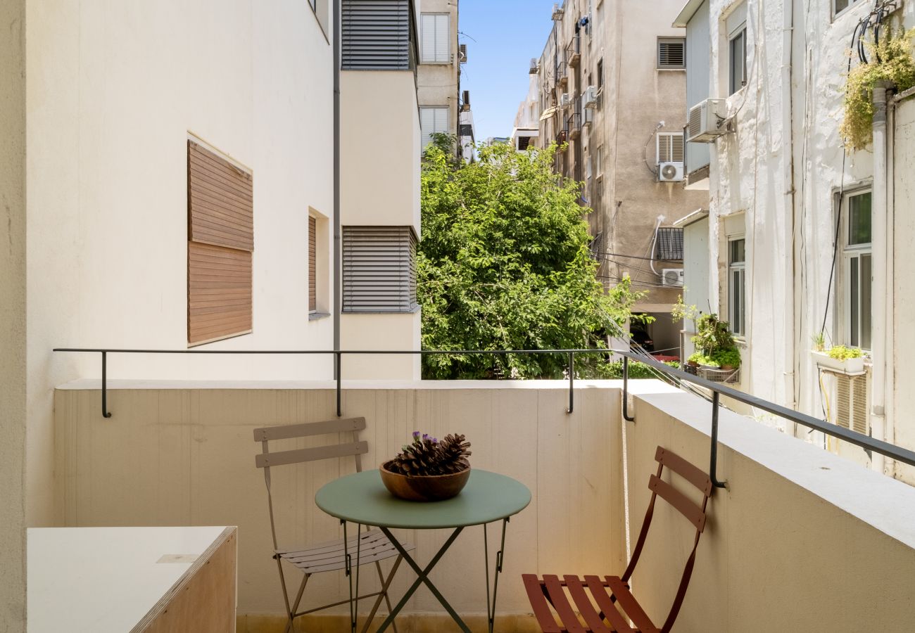 Apartment in Tel Aviv - Jaffa - MIKLAT Classic Bauhaus 1Br with Balcony on Sheinkin Street by FeelHome