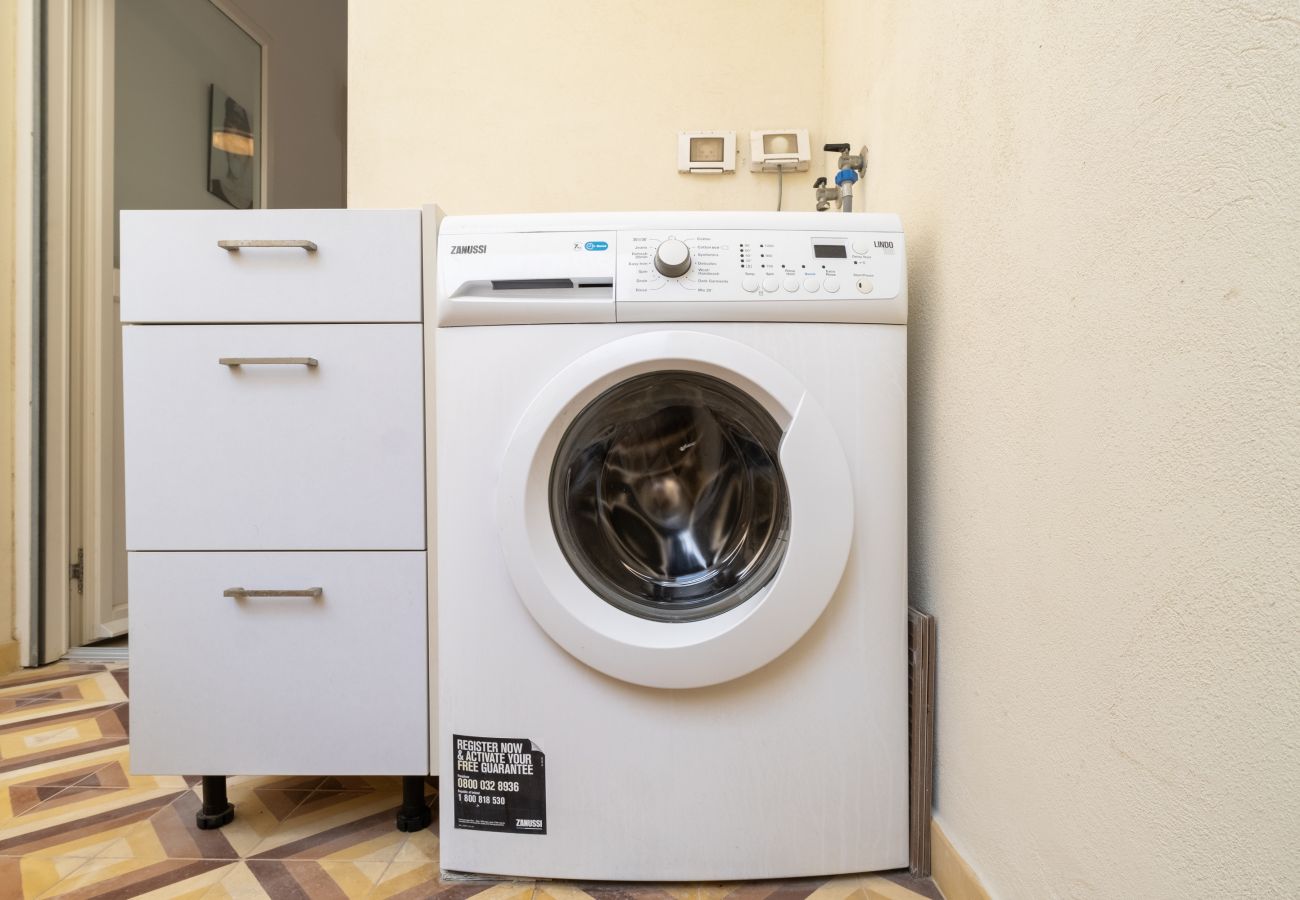 Apartment in Tel Aviv - Jaffa - MIKLAT Classic Bauhaus 1Br with Balcony on Sheinkin Street by FeelHome