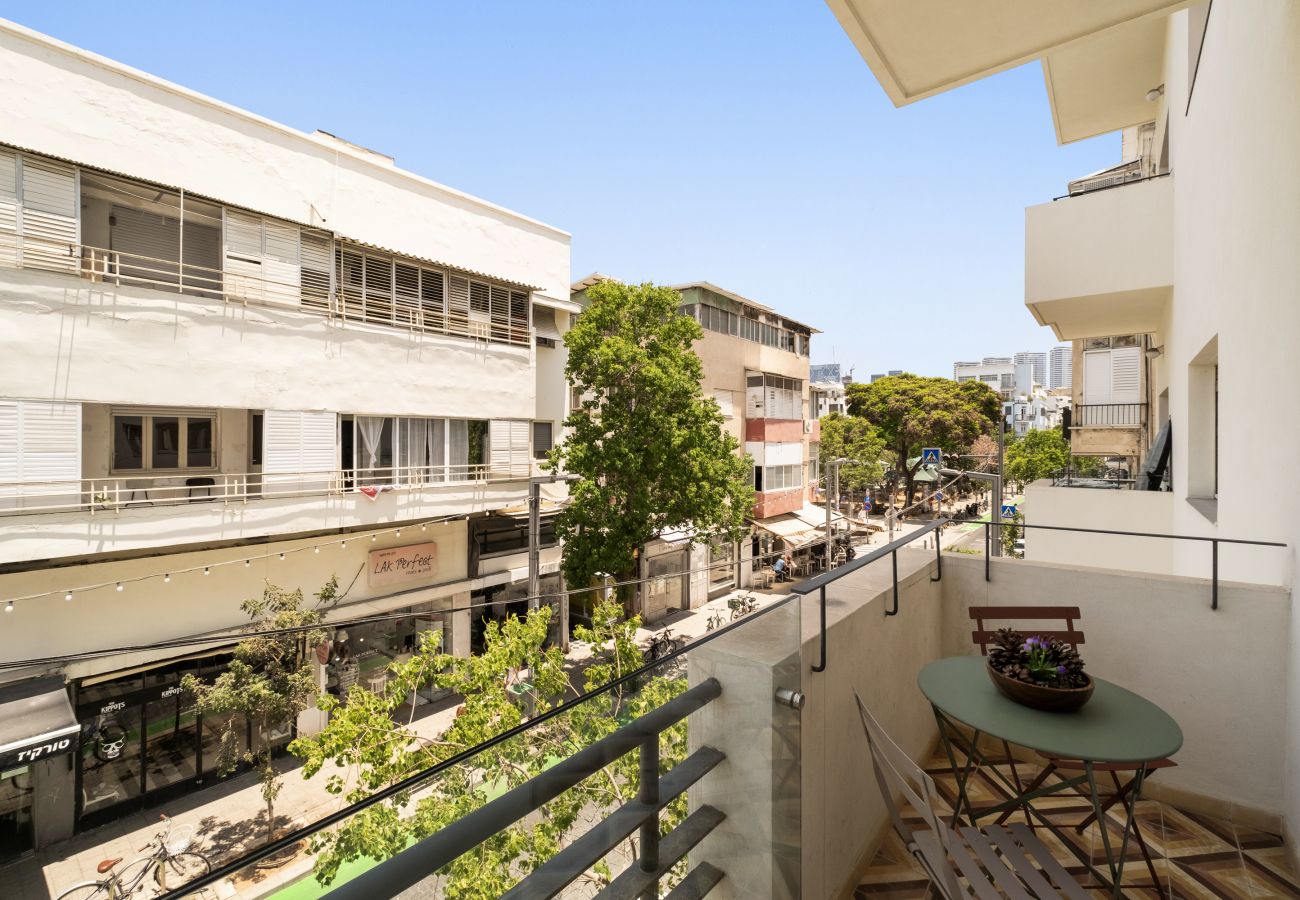 Apartment in Tel Aviv - Jaffa - MIKLAT Classic Bauhaus 1Br with Balcony on Sheinkin Street by FeelHome