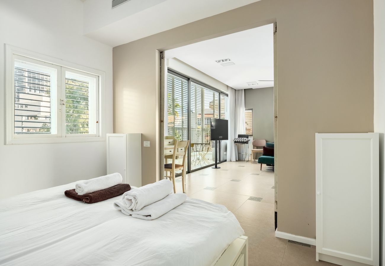 Apartment in Tel Aviv - Jaffa - Bograshov 3BR with open View by FeelHome