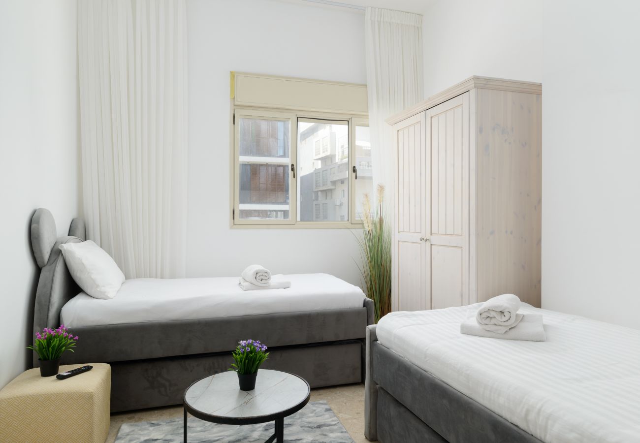 Apartment in Tel Aviv - Jaffa - Bauhaus 2BR with Sea View & Balcony by FeelHome