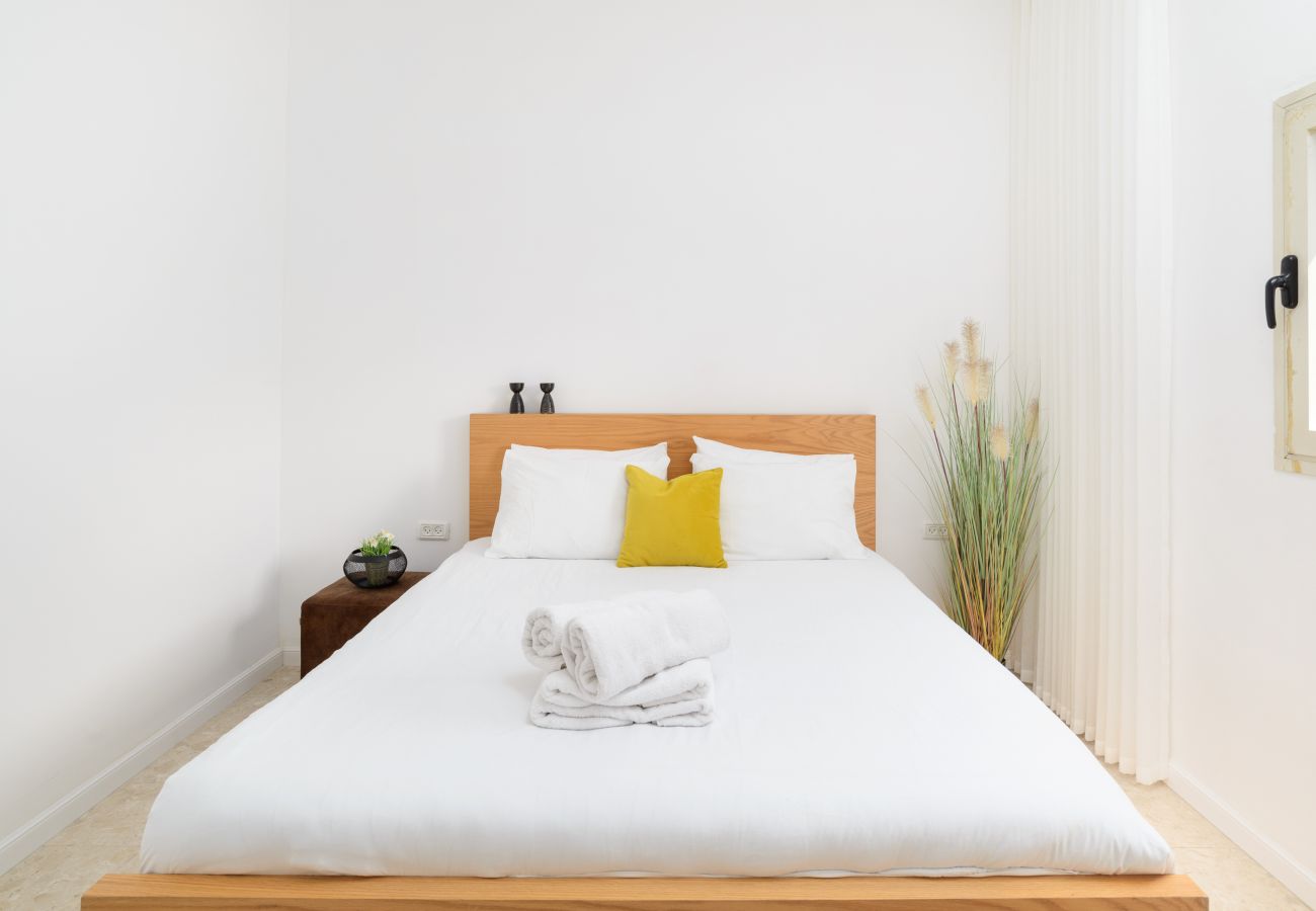 Apartment in Tel Aviv - Jaffa - Bauhaus 2BR with Sea View & Balcony by FeelHome