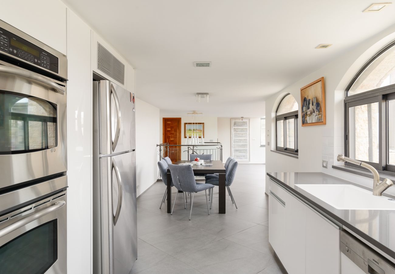 Apartment in Jerusalem - Old City Luxury Duplex with Rooftop by FeelHome