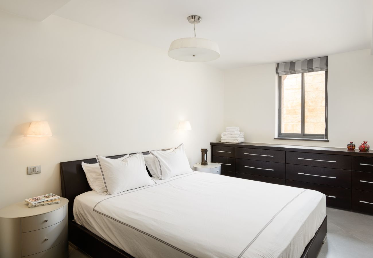 Apartment in Jerusalem - Old City Luxury Duplex with Rooftop by FeelHome