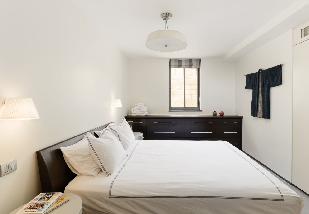 Apartment in Jerusalem - Old City Luxury Duplex with Rooftop by FeelHome