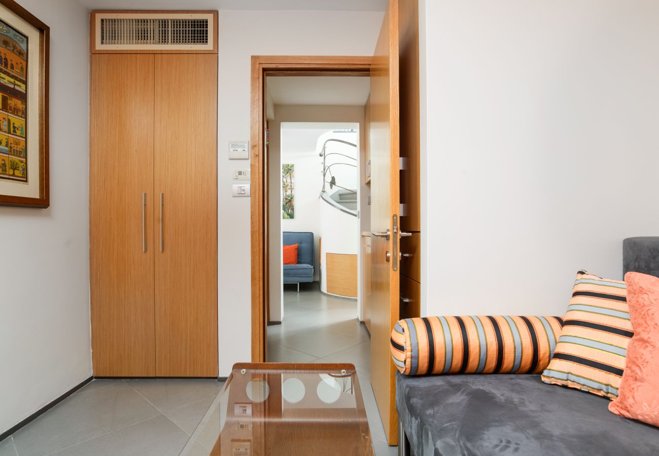 Apartment in Jerusalem - Old City Luxury Duplex with Rooftop by FeelHome
