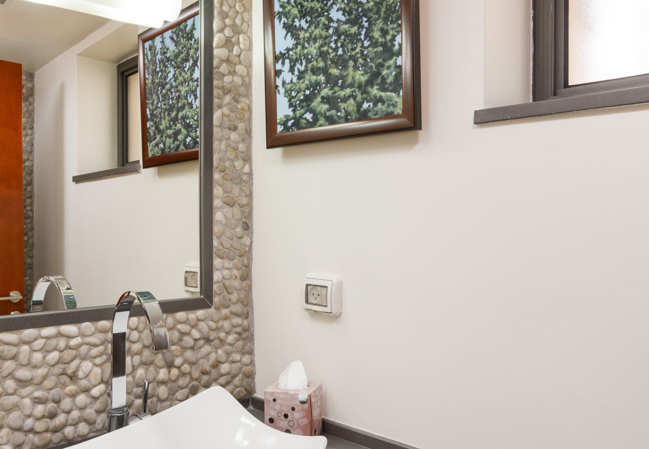 Apartment in Jerusalem - Old City Luxury Duplex with Rooftop by FeelHome