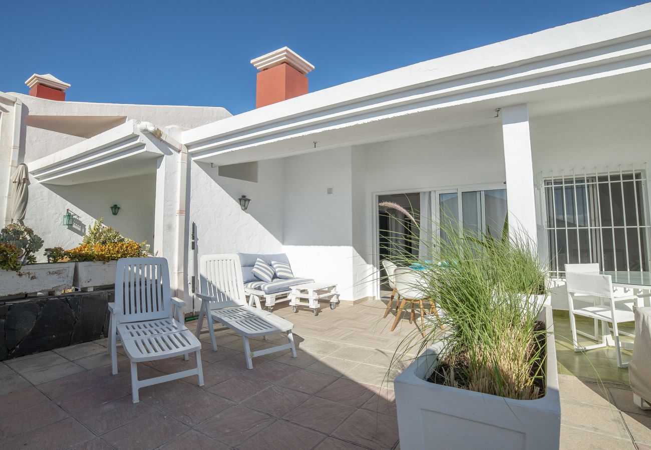 Bungalow in San Bartolomé de Tirajana - Playa del Aguila  Bungalow with Terrace Solarium