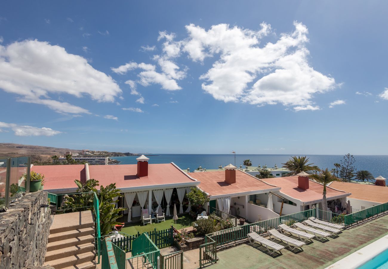 Bungalow in San Bartolomé de Tirajana - Playa del Aguila  Bungalow with Terrace Solarium