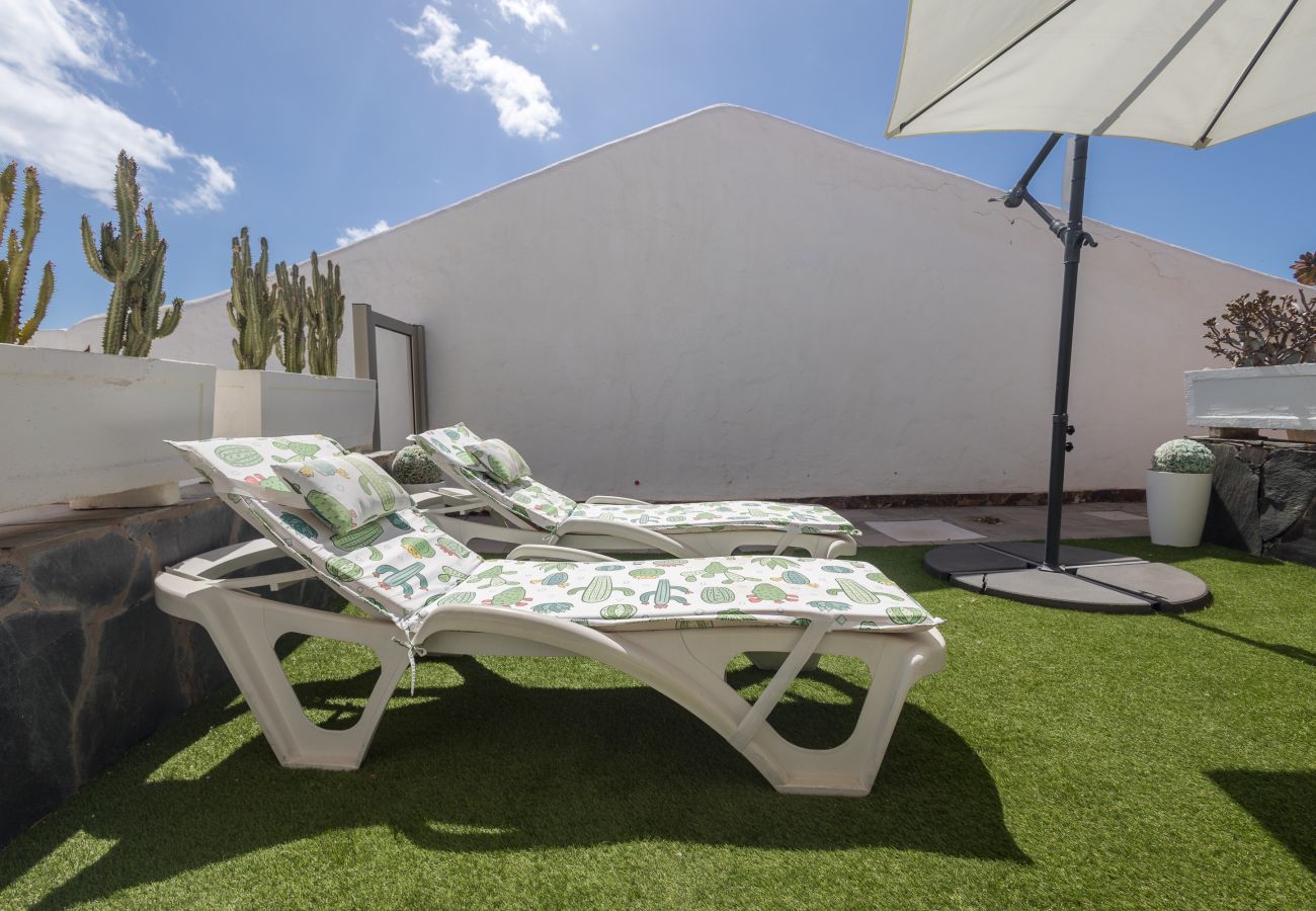 Bungalow in San Bartolomé de Tirajana - Playa del Aguila  Bungalow with Terrace Solarium