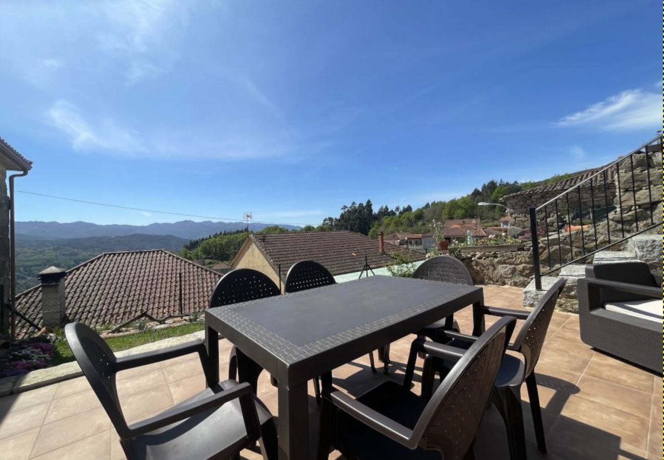 House in Ourense - YourHouse A Casa Da Corona, beautiful country house