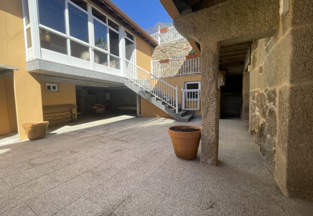 House in Ourense - YourHouse A Casa Da Corona, beautiful country house