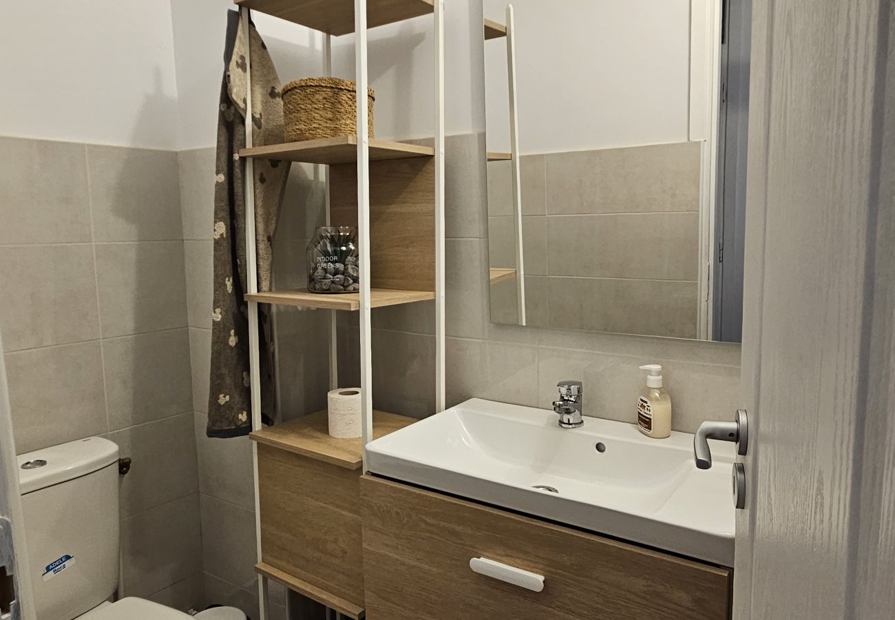 Apartment in Timisoara - Home and Travel 2BDR Apartment